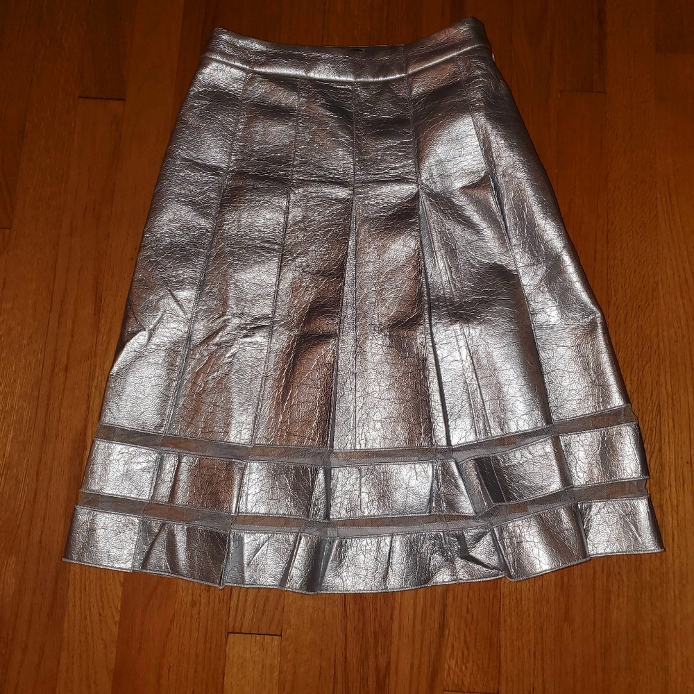 Gracia Silver Faux Leather Pleated A-line Skirt